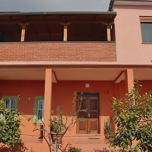 8 Krujë